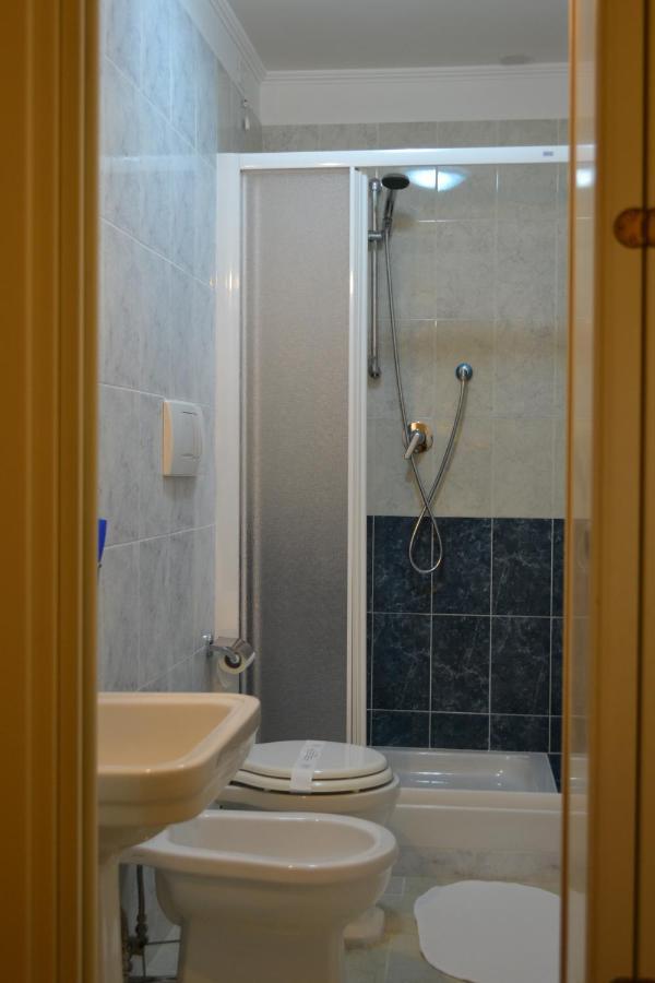 Tucci'S Roma Guest House מראה חיצוני תמונה